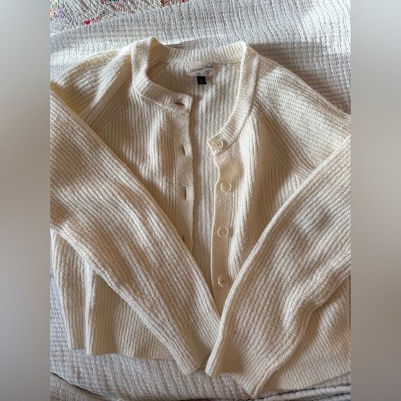 Universal Thread Sweaters - Universal Thread Cream Ribbed Button-Front Cardigan
